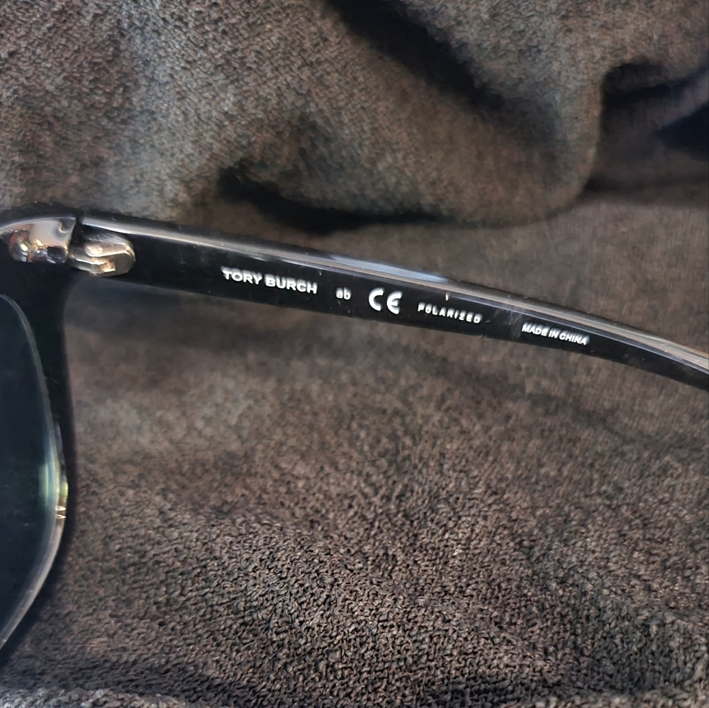NWT Tory Burch TY9051 13722 Black Frame Mirror Flash Polarized Lenses Sunglasses - Picture 7 of 7